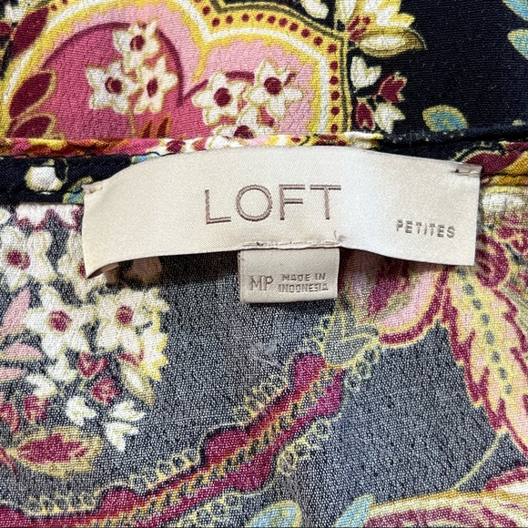 ⭐️ LOFT Long Sleeve Floral Nature Pattern Size: MP - Picture 6 of 10